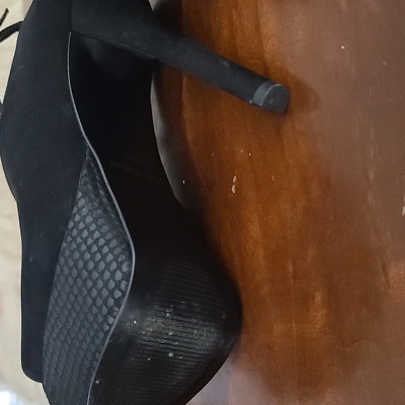 Chella 5 Inch Leather Heels by Steve Madden Black Size 7 1/2 - Picture 4 of 6